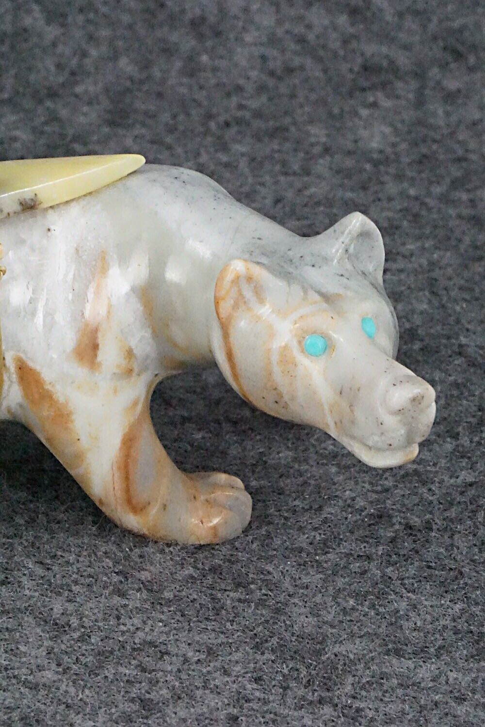 Wolf Zuni Fetish Carving - Albert Eustace