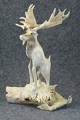 Moose Zuni Fetish Carving - Ruben Najera