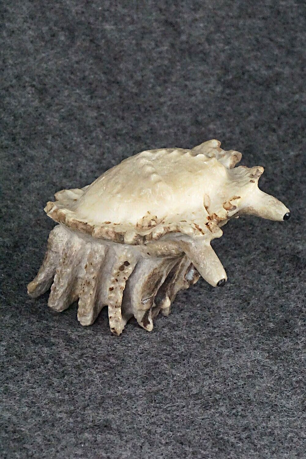 Crab Zuni Fetish Carving - Maxx Laate
