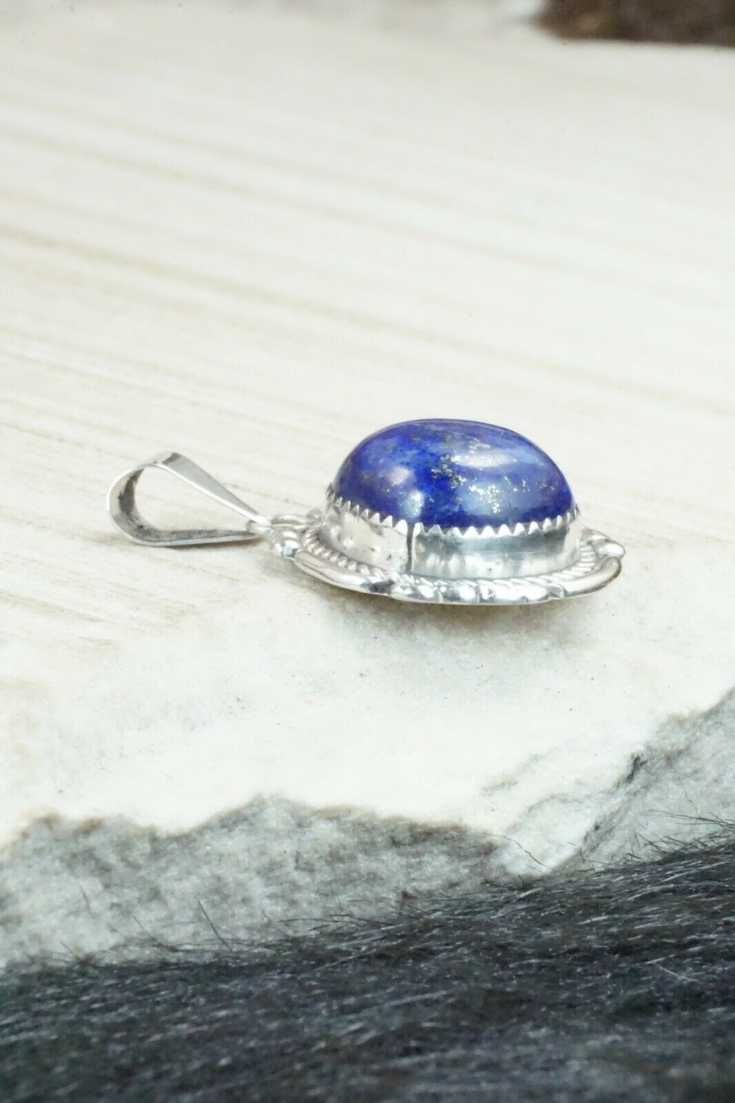 Lapis & Sterling Silver Pendant - Kenny Calavaza