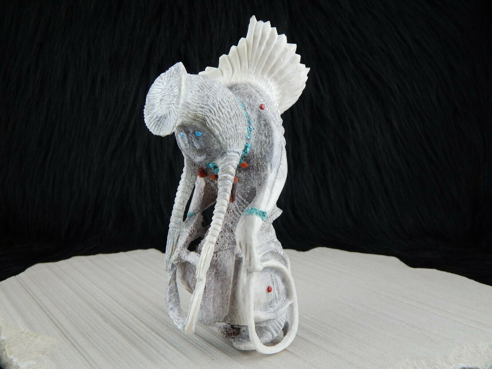 Dancer Zuni Fetish Carving - Marlon Lowsayatee - High Lonesome Trading