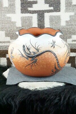 Zuni Pottery - Deldrick Cellicion