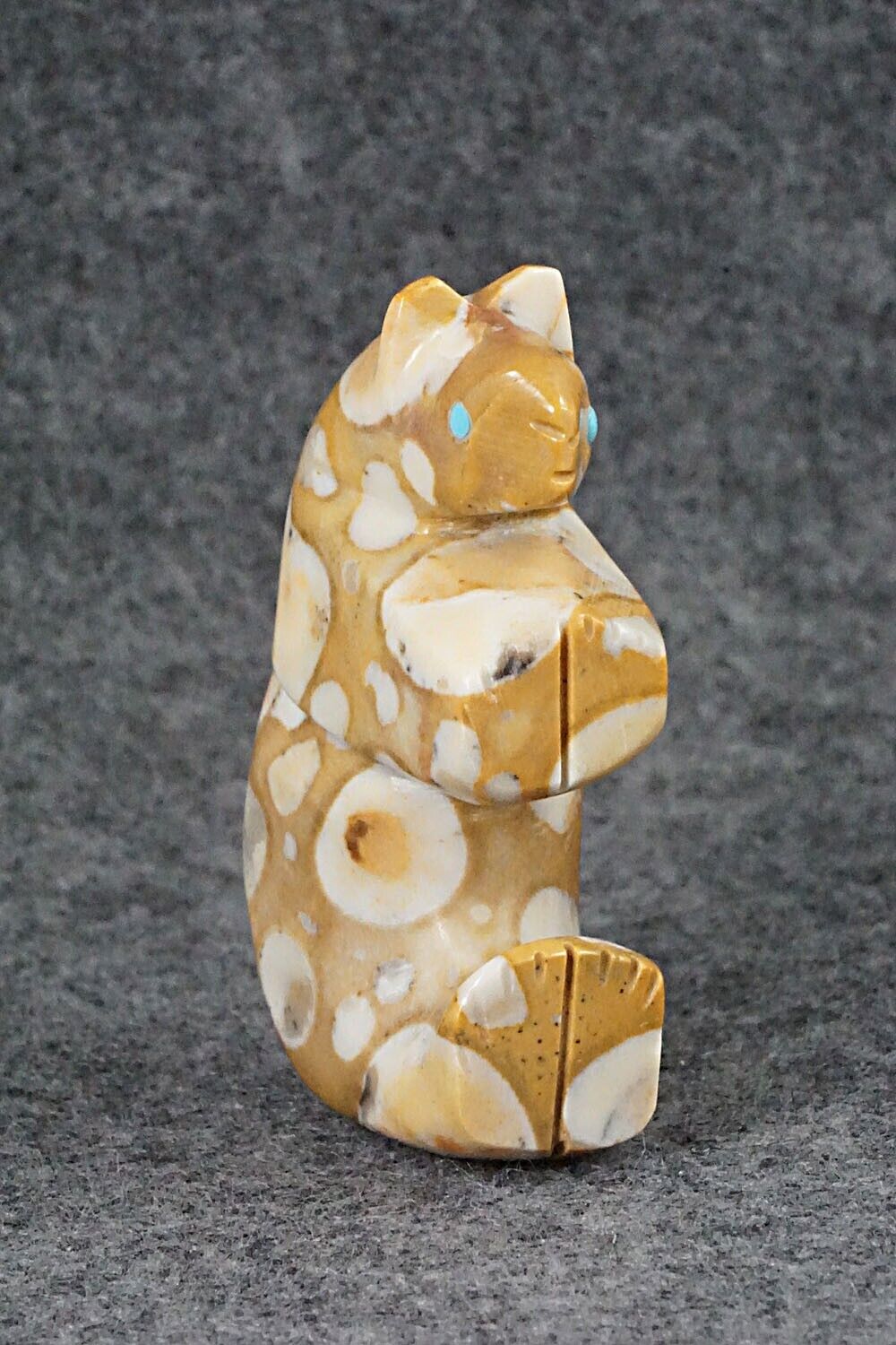 Mountain Lion Zuni Fetish Carving - Ronnie Lunasee