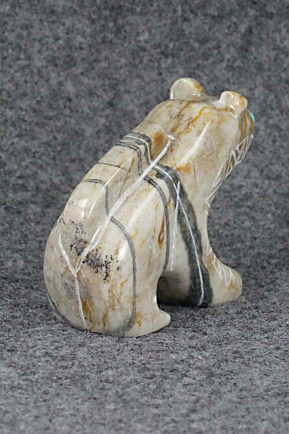 Mountain Lion Zuni Fetish Carving - Shannon Calavaza