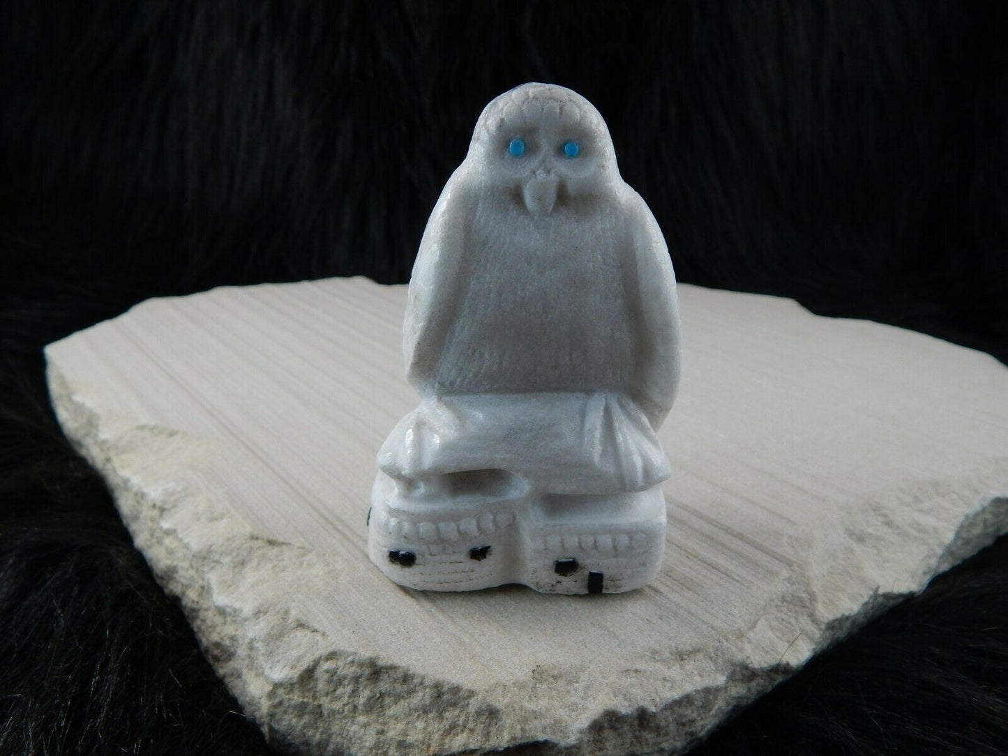Owl Zuni Fetish Carving - Derrick Kaamasee - High Lonesome Trading