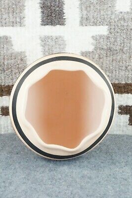 Hopi Pottery - Alta Yesslith