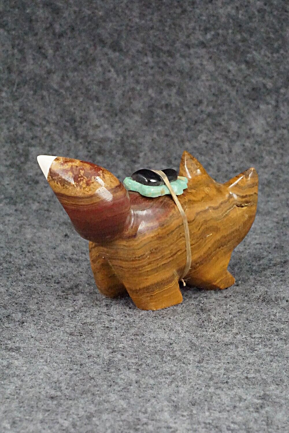Wolf Zuni Fetish Carving - Enrike Leekya