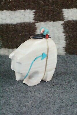 Bear Zuni Fetish Carving - Lisa Bobelu