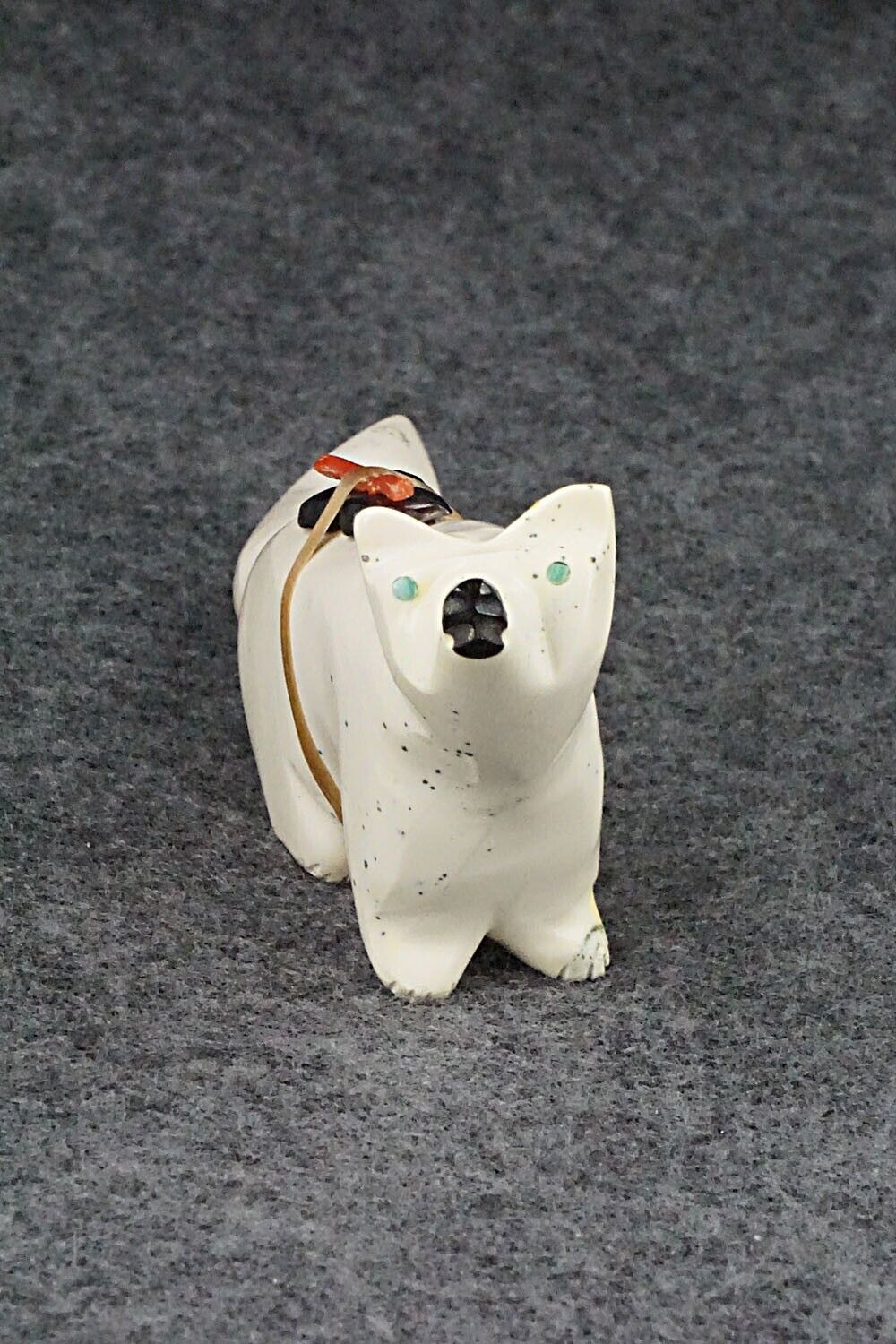 Wolf Zuni Fetish Carving - Enrike Leekya