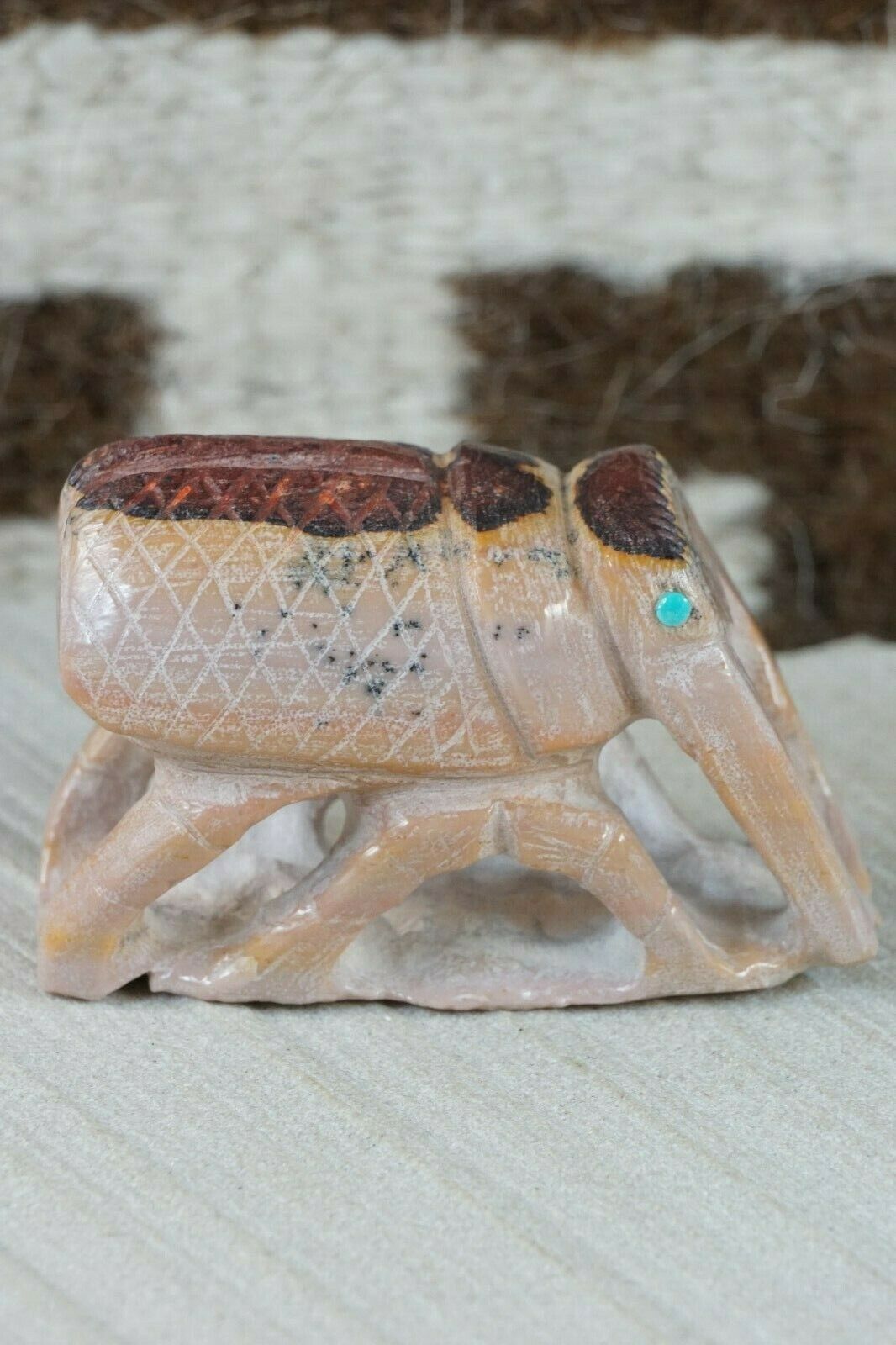 Beetle Zuni Fetish Carving - Derrick Kaamasee - High Lonesome Trading