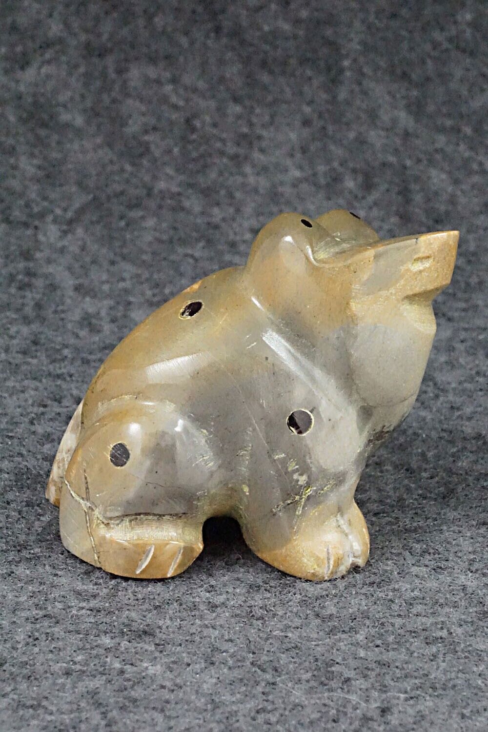 Frog Zuni Fetish Carving - Enrike Leekya