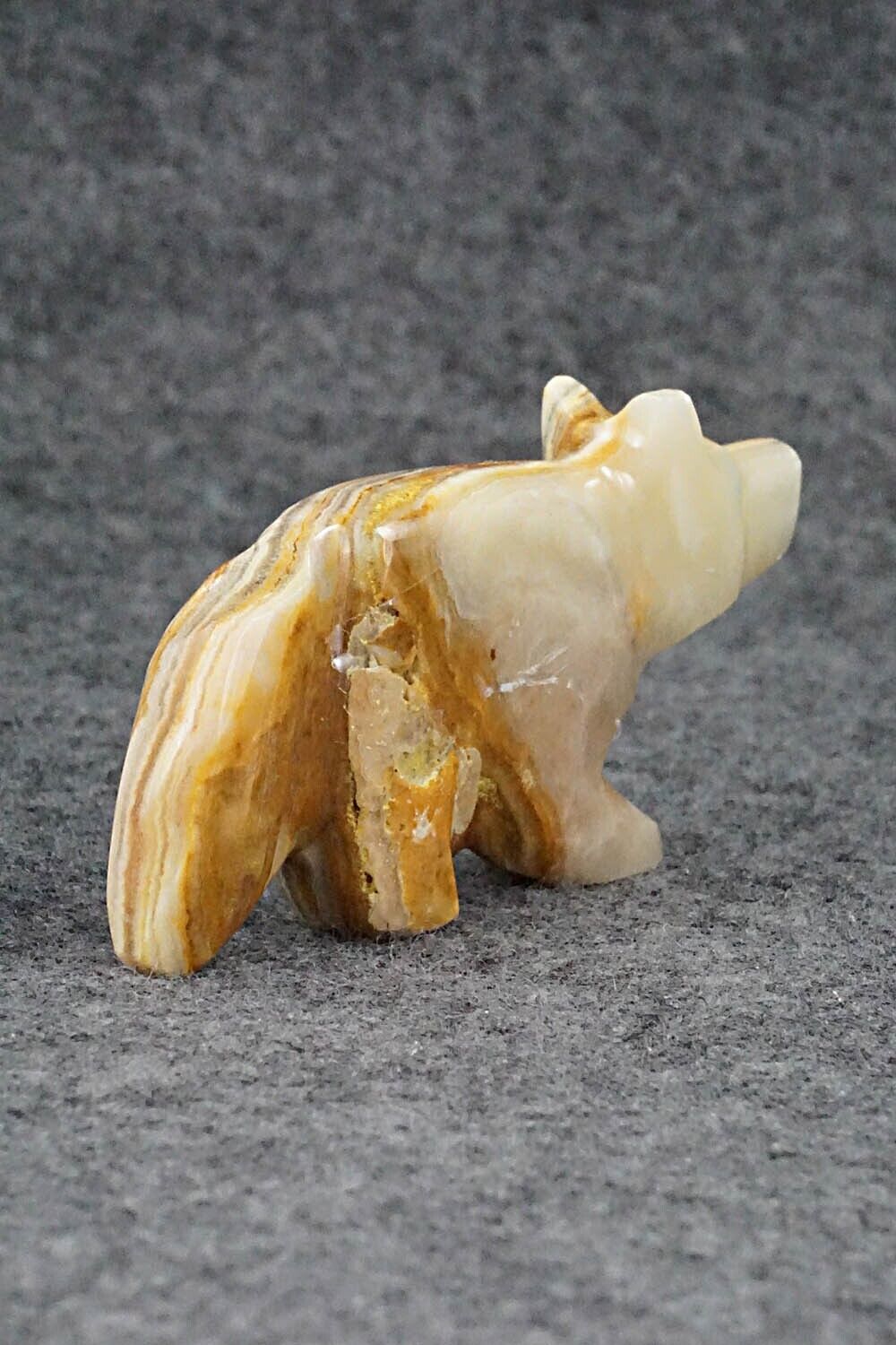 Wolf Zuni Fetish Carving - Rodney Laiwakete
