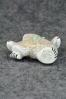 Bear Zuni Fetish Carving - Claudia Peina