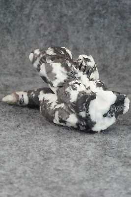 Skunk Zuni Fetish Carving - Jon Quam