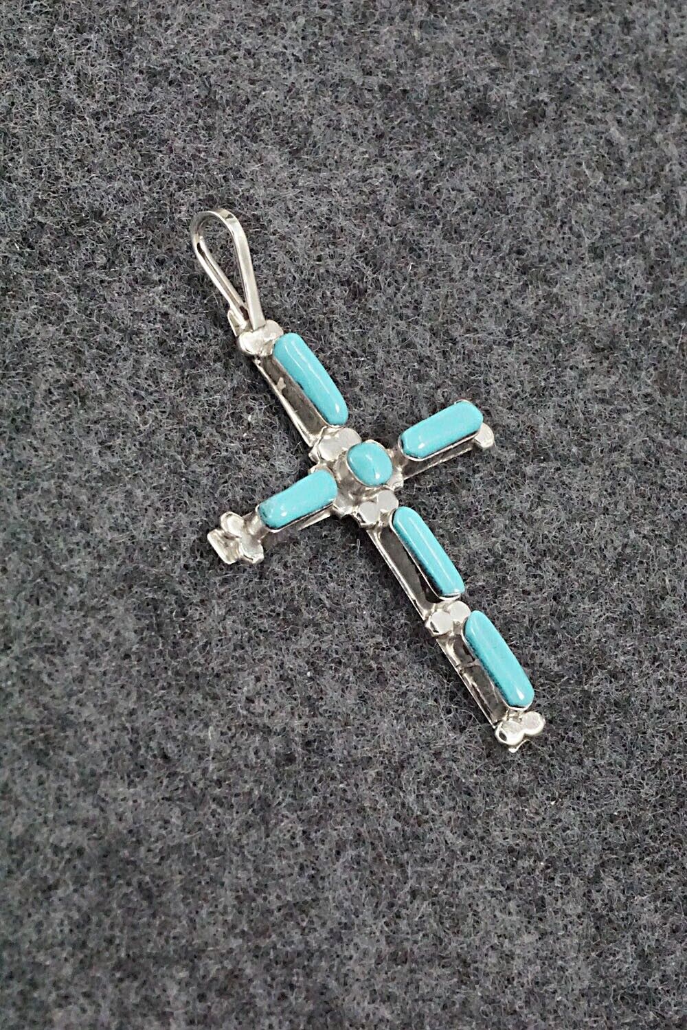 Turquoise & Sterling Silver Pendant - Roberto Martinez