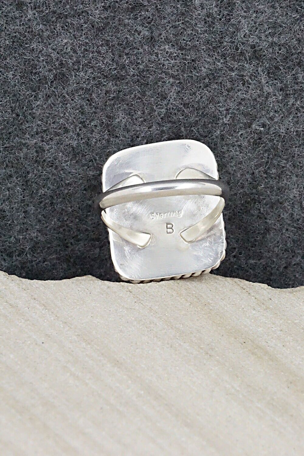 Spiny Oyster & Sterling Silver Ring - Benjamin Martinez - Size 9.25