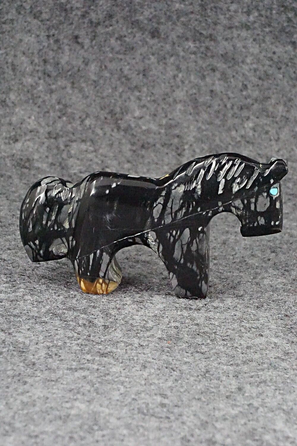 Horse Zuni Fetish Carving - Rodney Laiwakete