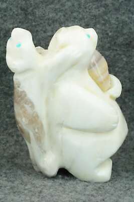 Bear Zuni Fetish Carving - Ariane Quam