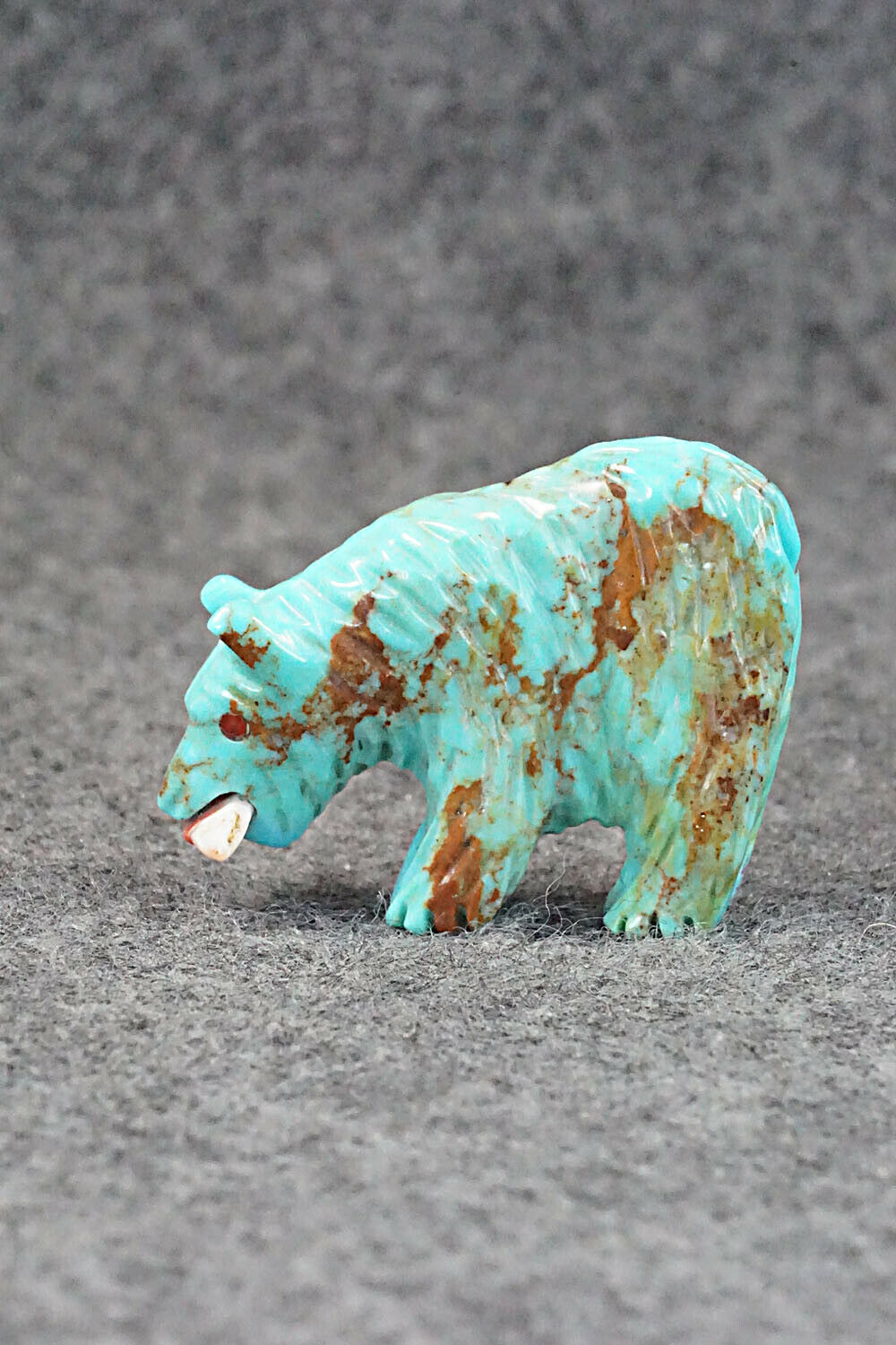 Bear Zuni Fetish Carving - Andres Quandelacy
