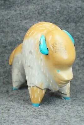 Buffalo Zuni Fetish Carving - Enrike Leekya