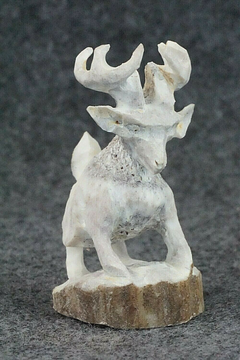 Deer Zuni Fetish Carving - Lewis Malie Jr.