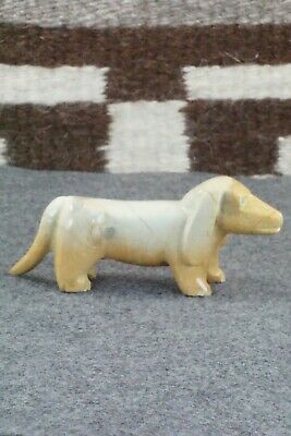 Dog Zuni Fetish Carving - Enrike Leekya