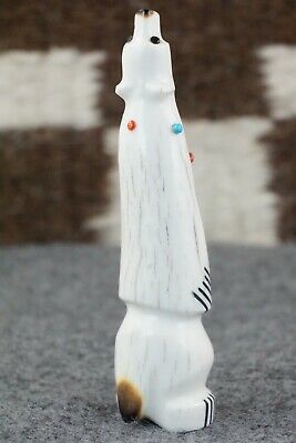 Bear Zuni Fetish Carving - Claudia Peina