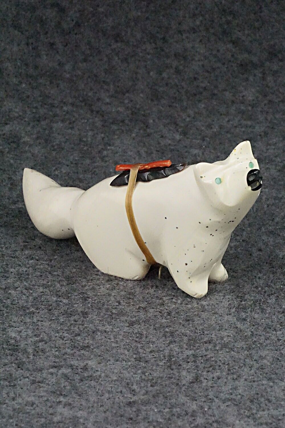 Wolf Zuni Fetish Carving - Enrike Leekya