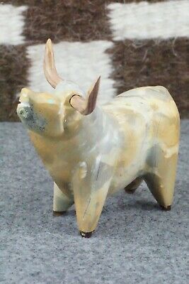 Bull Zuni Fetish Carving - Enrike Leekya