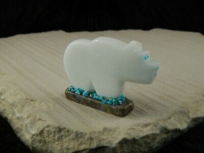 Bear Zuni Fetish Carving - Bernard Laiwakete - High Lonesome Trading