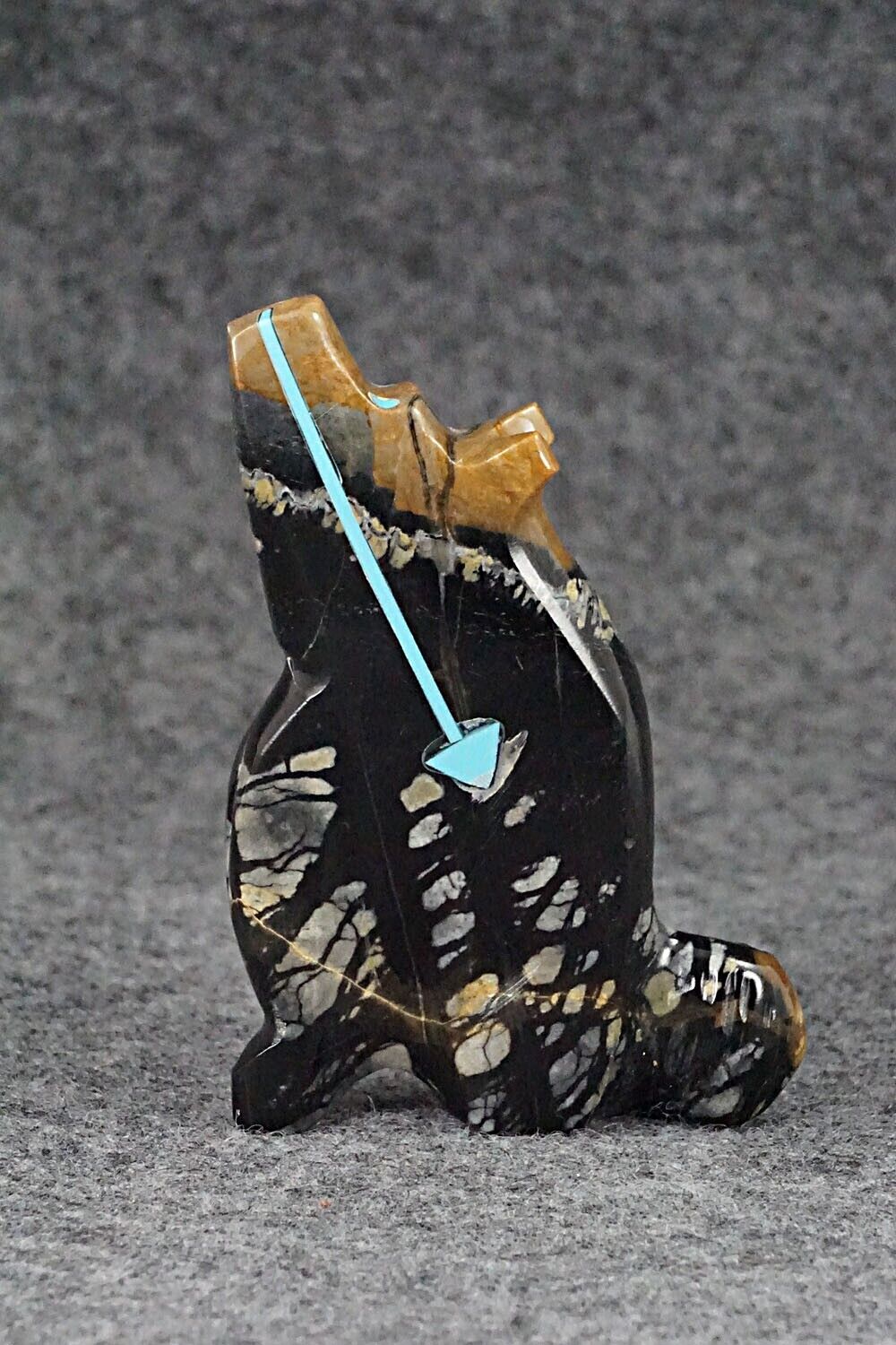 Wolf Zuni Fetish Carving - Rodney Laiwakete
