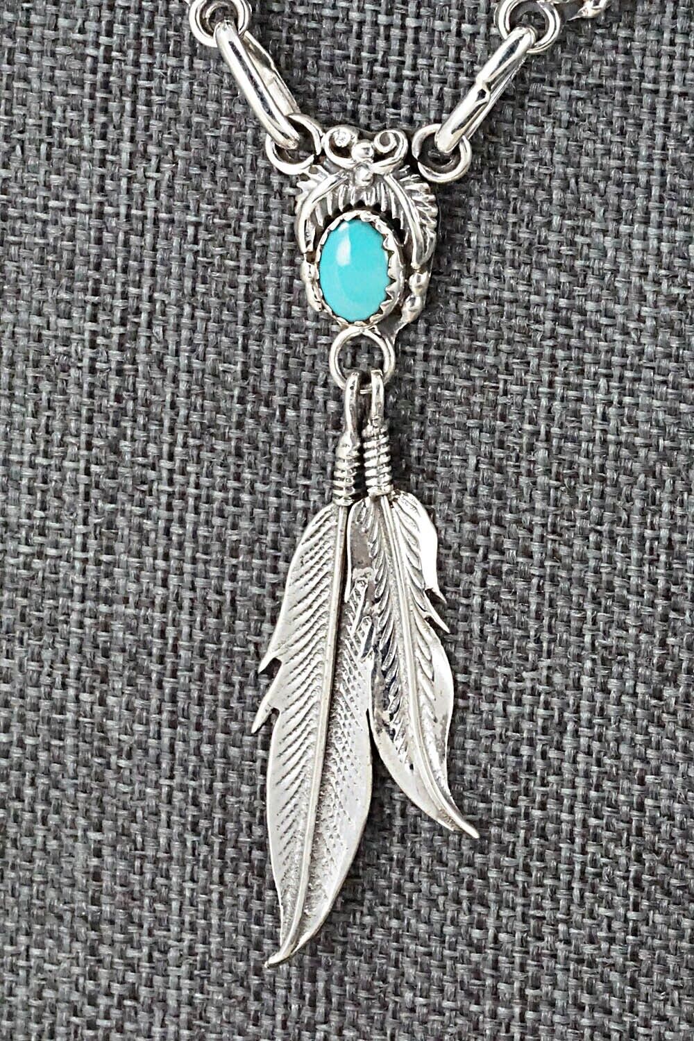 Turquoise & Sterling Silver Necklace - Verley Betone