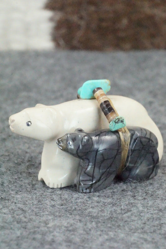 Bear Zuni Fetish Carving - Daisy Natewa