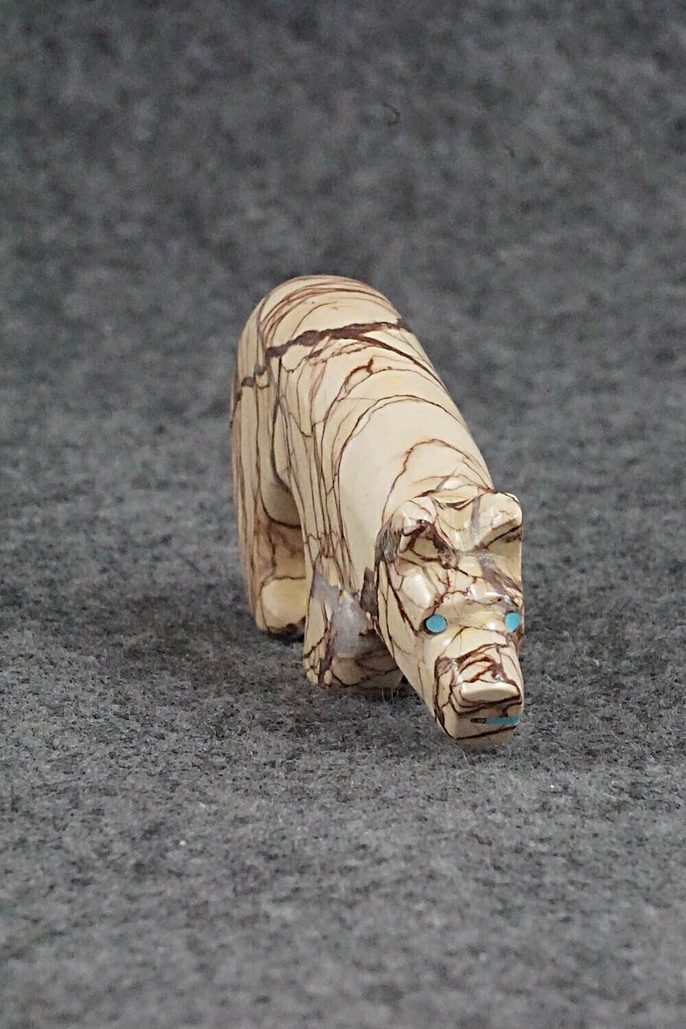 Bear Zuni Fetish Carving - Rodney Laiwakete
