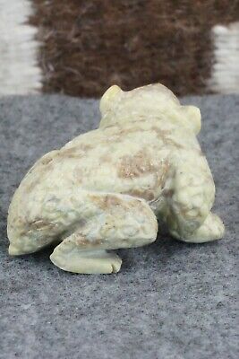 Frog Zuni Fetish Carving - Karen Zunie