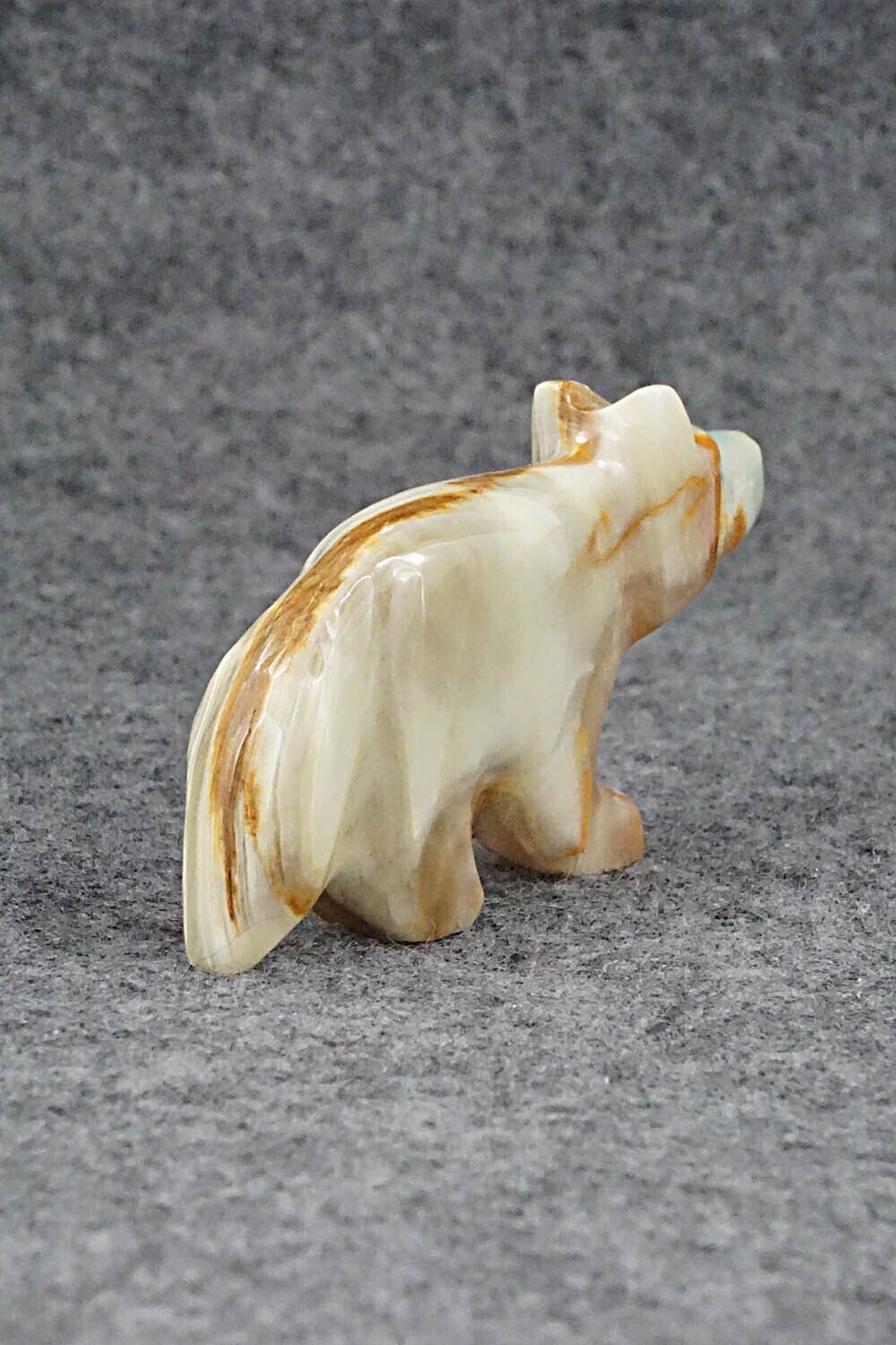 Wolf Zuni Fetish Carving - Rodney Laiwakete