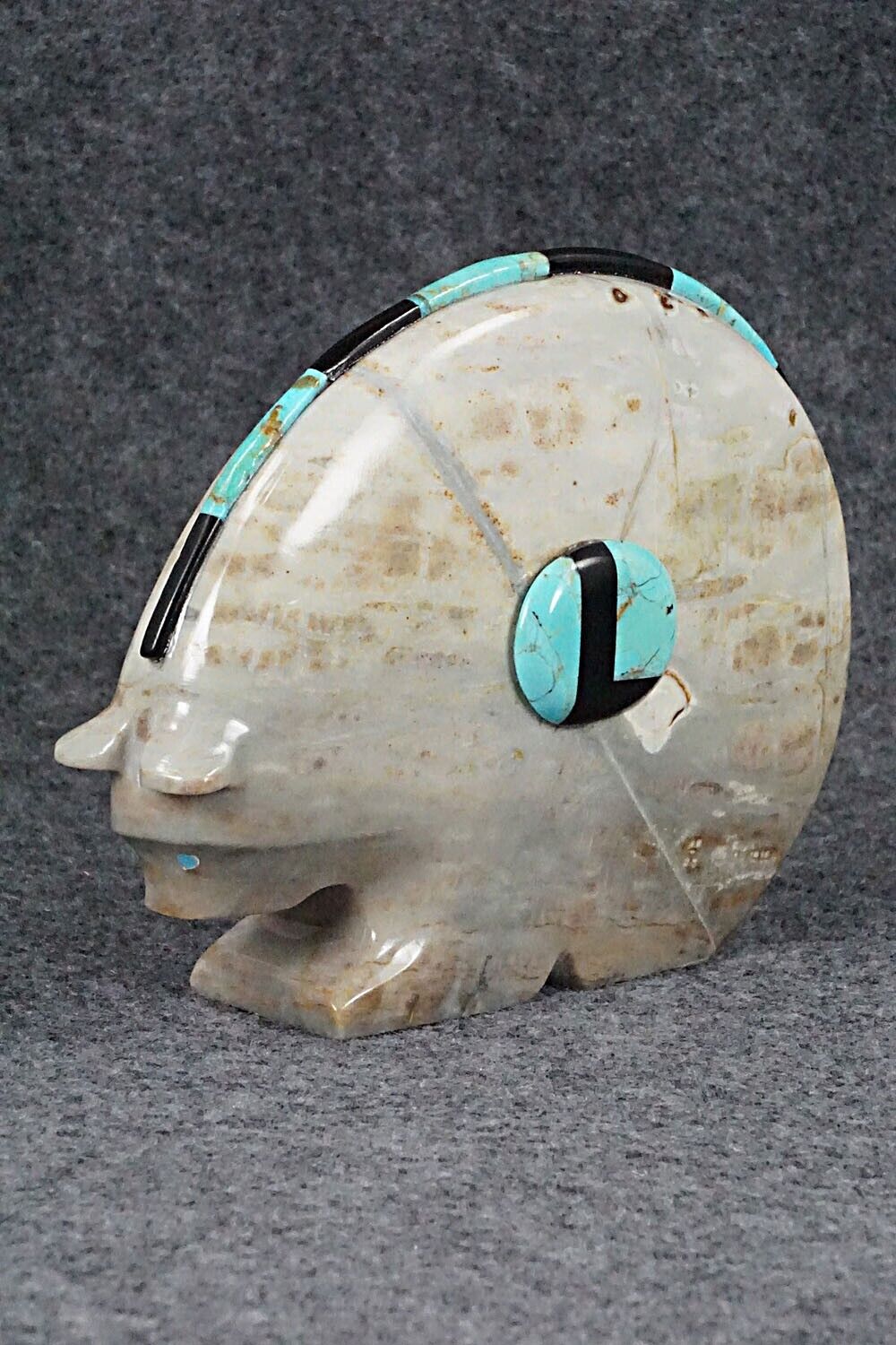 Bear Zuni Fetish Carving - Shannon Calavaza