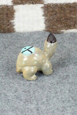 Turtle Zuni Fetish Carving - Enrike Leekya