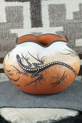 Zuni Pottery - Deldrick Cellicion