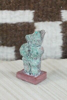 Bear Zuni Fetish Carving - Jon Quam