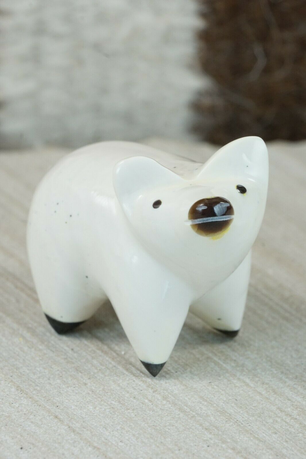 Pig Zuni Fetish Carving - Enrike Leekya