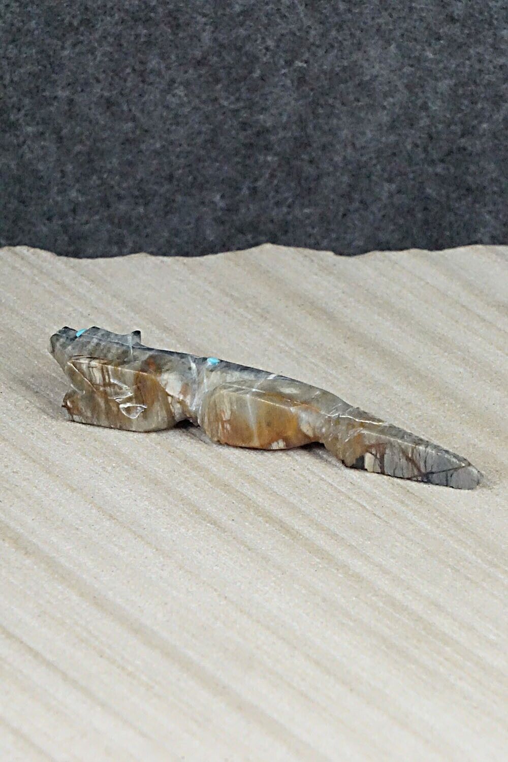 Wolf Zuni Fetish Carving - Danette Laate