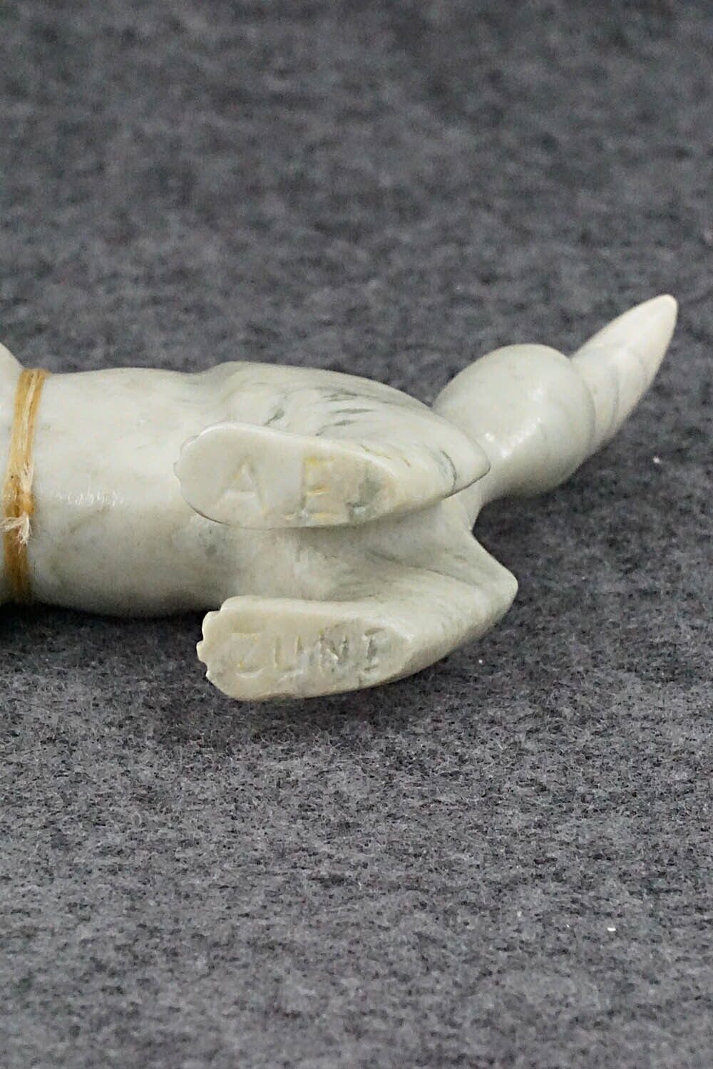 Wolf Zuni Fetish Carving - Albert Eustace