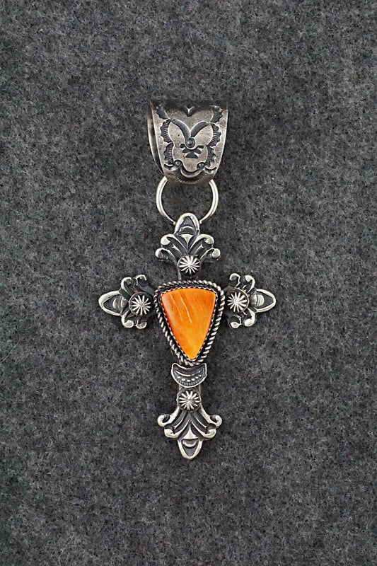 Spiny Oyster and Sterling Silver Pendant - Eva Billah