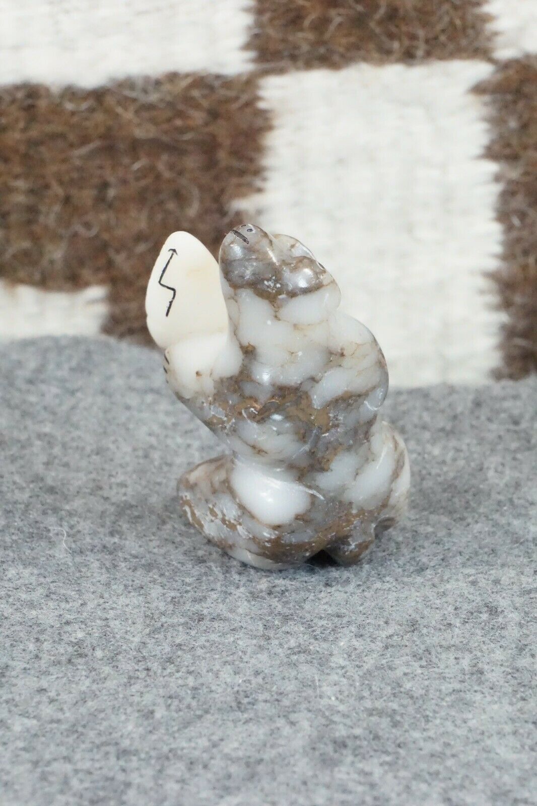 Bear Zuni Fetish Carving - Rick Kallestewa