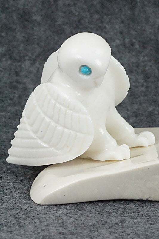 Owl Zuni Fetish Carving - Albert Eustace