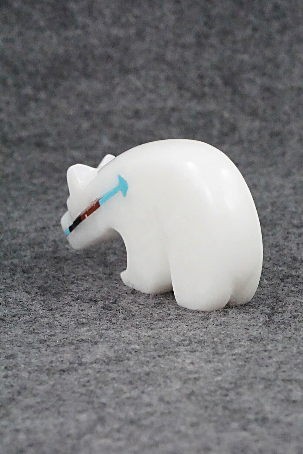 Bear Zuni Fetish Carving - Rodney Laiwakete