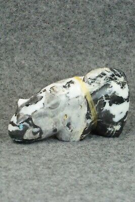 Wolf Zuni Fetish Carving - Daphne Quam