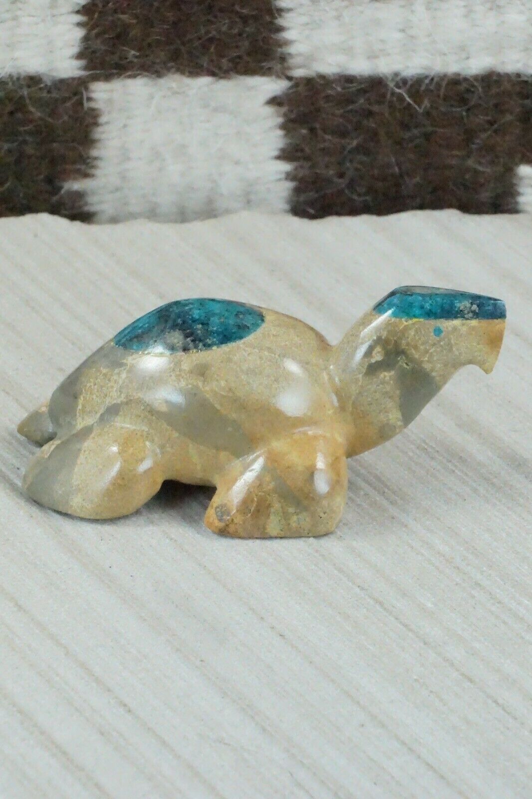 Turtle Zuni Fetish Carving - Enrike Leekya