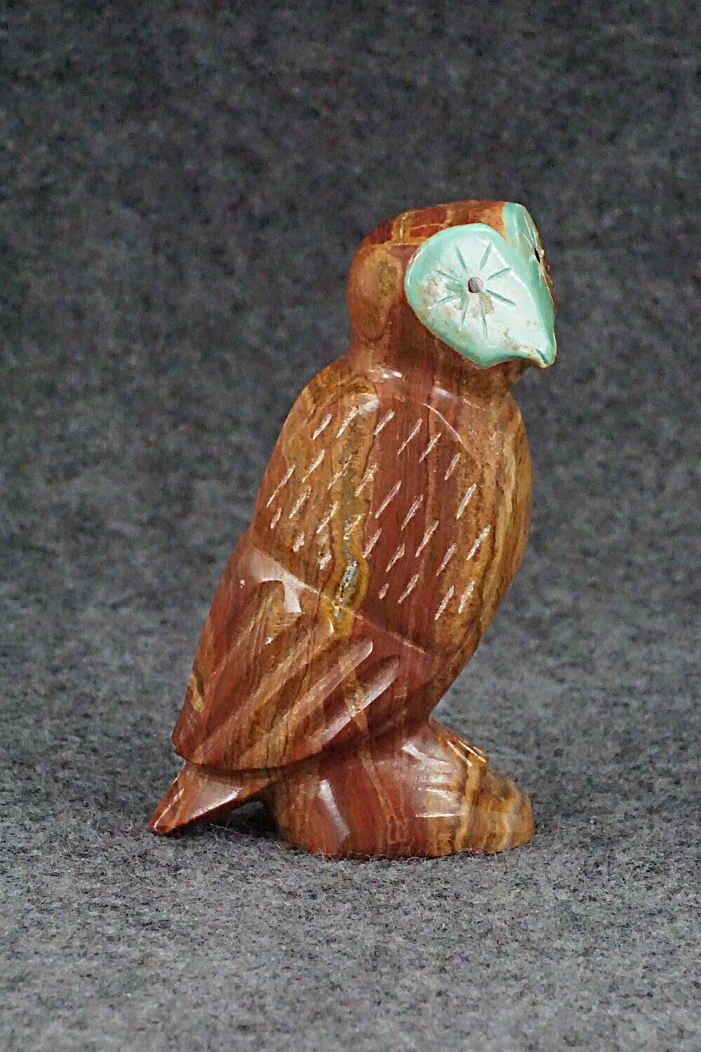 Owl Zuni Fetish Carving - Enrike Leekya